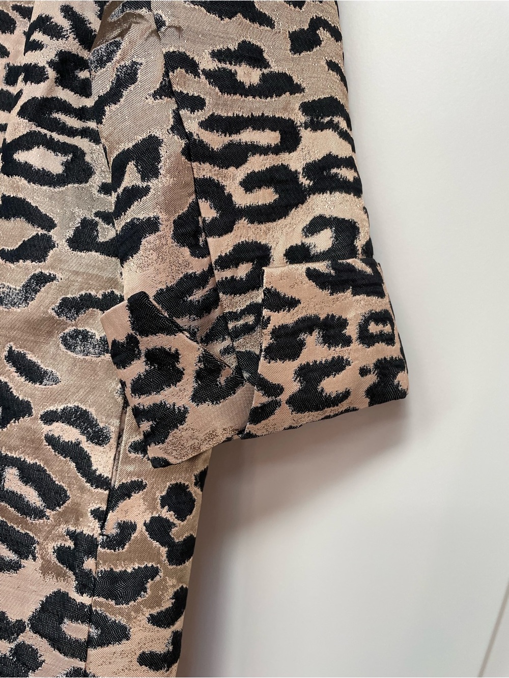 Chico's Leopard Print Jacquard Open
Topper Jacket Coat - Size O (Small 4/6) - Picture 6 of 9